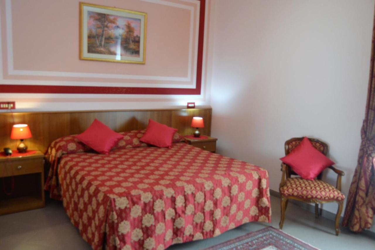 Hotel Facioni بوميتْسْيا المظهر الخارجي الصورة
